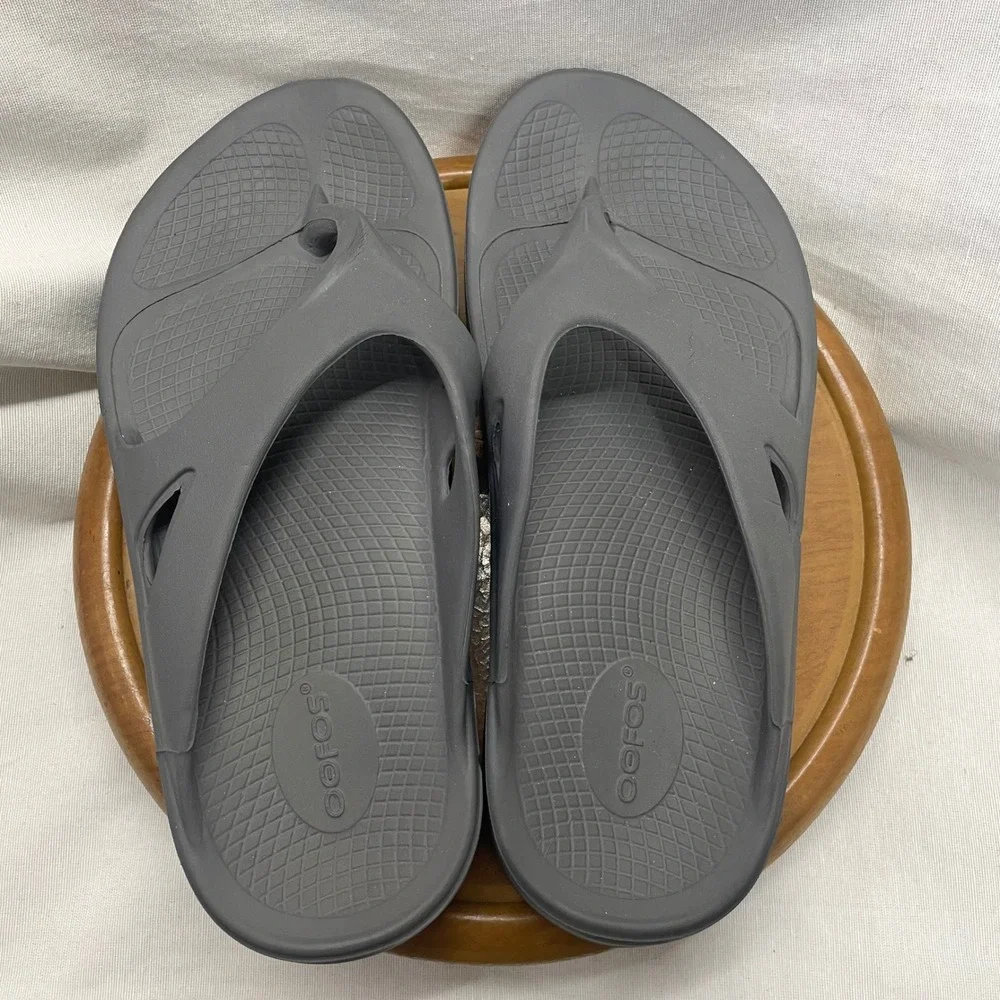 OOFOS Original Sandals M 10 W12 Grey Recovery Flip Flops Orthopedic‎ Comfort